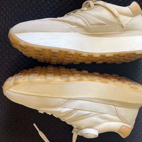 Zara Sneakers - Picture 2 of 6